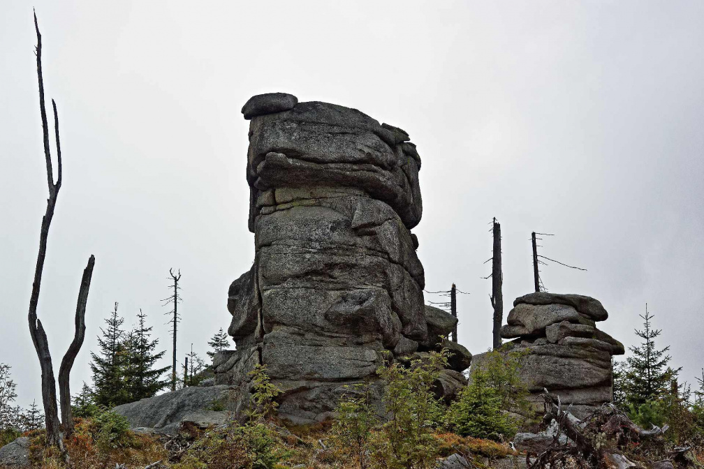 Eine Granit-Felsformation im Bayrischen Wald in der Nähe des Hochsteins V304516
0928_Dreisessel_V304516_bWZbrv_Felsformation.jpg