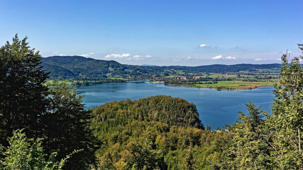 Der Kochelsee vom Parkplatz an der Kesselbergstrasse V307736
0552_Kochelsee_V307736_WbZbr.jpg