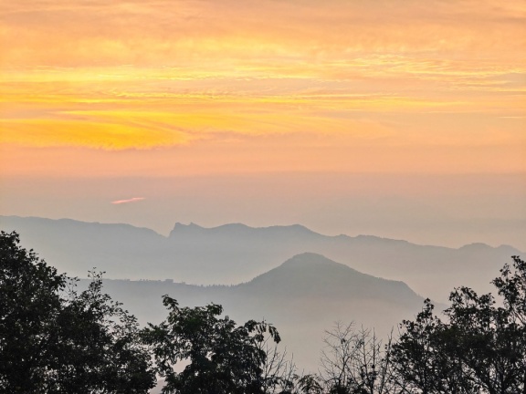 Landschaft bei San Marino im Sonnenuntergang